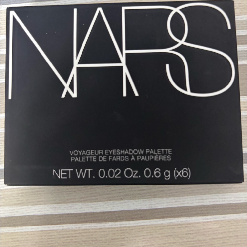 NARS VOYAGEUR Eyeshadow Palette